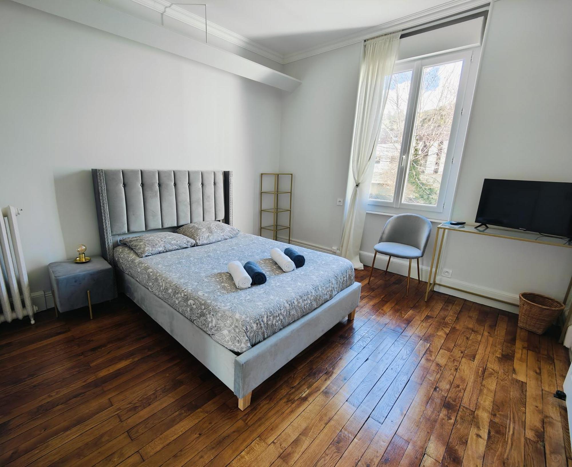 Self-Checkin Town House - Rooms To Rent In A Beautiful Modern Town House - Not A Hotel - Location De Chambres Avec Arrivee En Autonomie - Extra Fee For Sheets And Towels - Private Parking - Check Your Plateform Inbox And Follow Check-In Instructions Saint-Romain-en-Gal Eksteriør billede