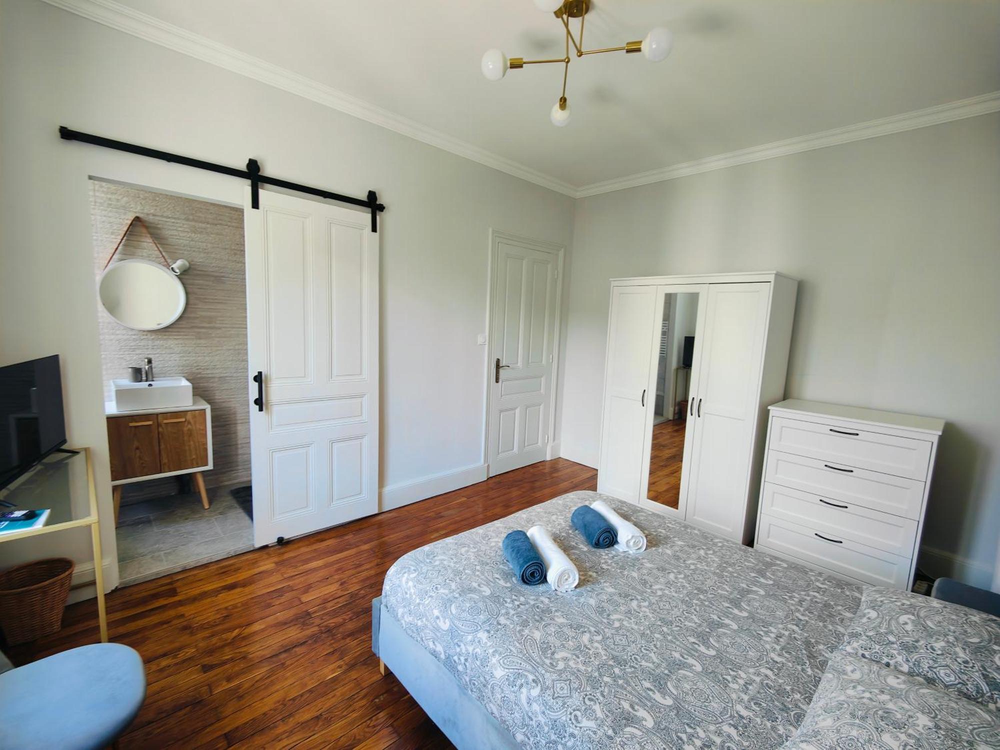 Self-Checkin Town House - Rooms To Rent In A Beautiful Modern Town House - Not A Hotel - Location De Chambres Avec Arrivee En Autonomie - Extra Fee For Sheets And Towels - Private Parking - Check Your Plateform Inbox And Follow Check-In Instructions Saint-Romain-en-Gal Eksteriør billede