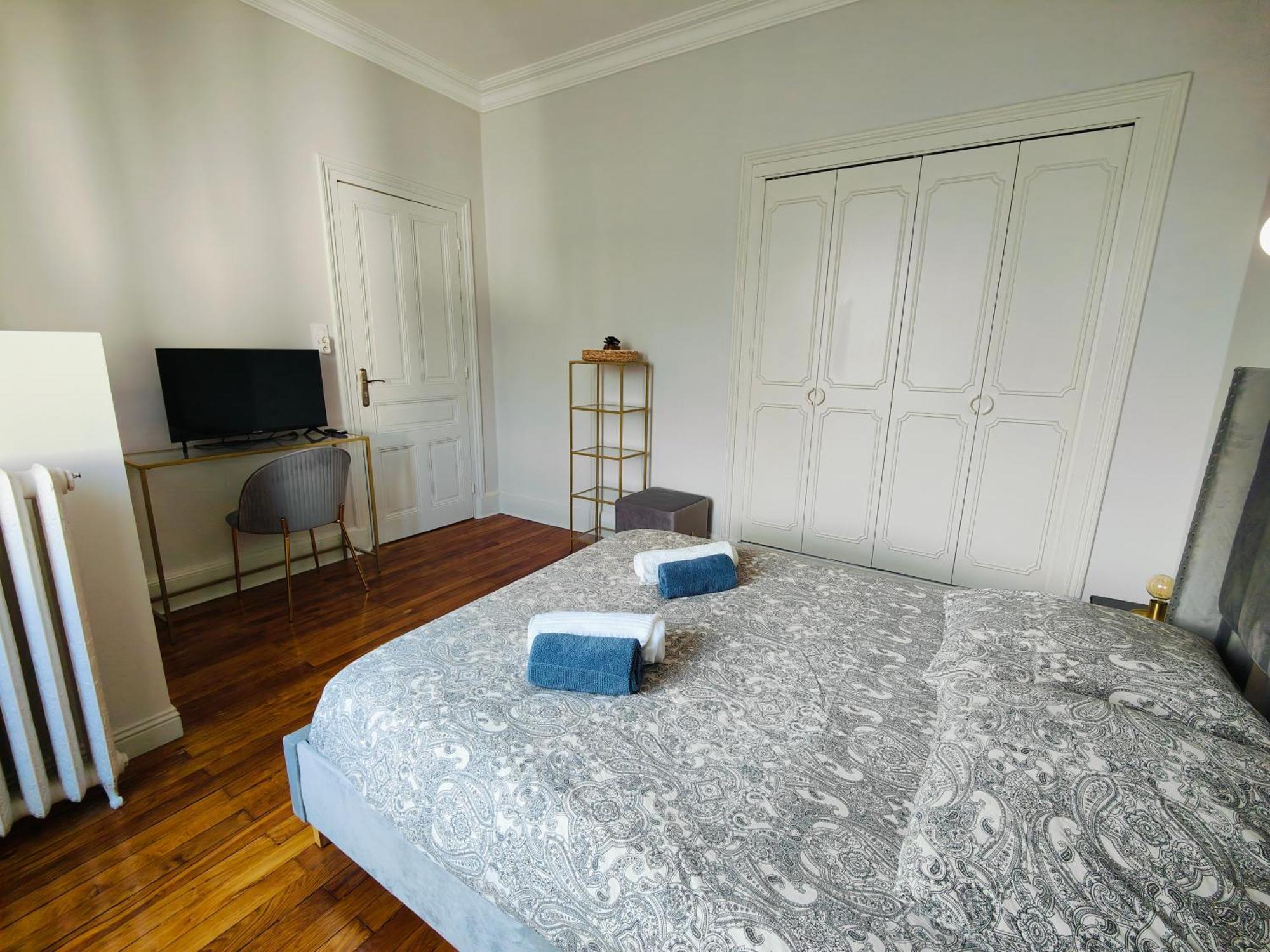 Self-Checkin Town House - Rooms To Rent In A Beautiful Modern Town House - Not A Hotel - Location De Chambres Avec Arrivee En Autonomie - Extra Fee For Sheets And Towels - Private Parking - Check Your Plateform Inbox And Follow Check-In Instructions Saint-Romain-en-Gal Eksteriør billede