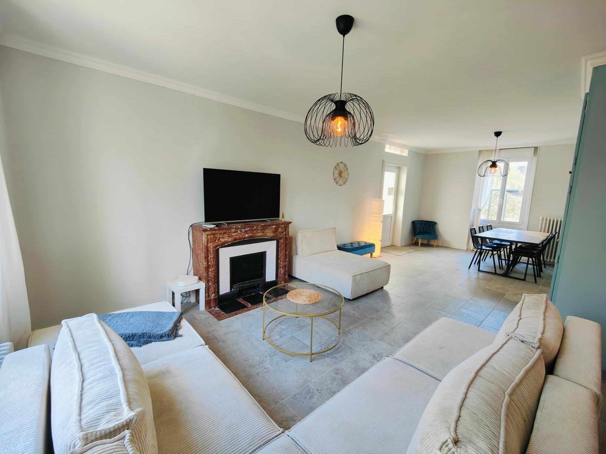 Self-Checkin Town House - Rooms To Rent In A Beautiful Modern Town House - Not A Hotel - Location De Chambres Avec Arrivee En Autonomie - Extra Fee For Sheets And Towels - Private Parking - Check Your Plateform Inbox And Follow Check-In Instructions Saint-Romain-en-Gal Eksteriør billede